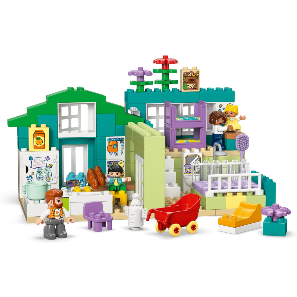 Конструктор LEGO DUPLO Town Сучасний родинний будинок із фігурками 3 в 1 (10470) - зображення 4