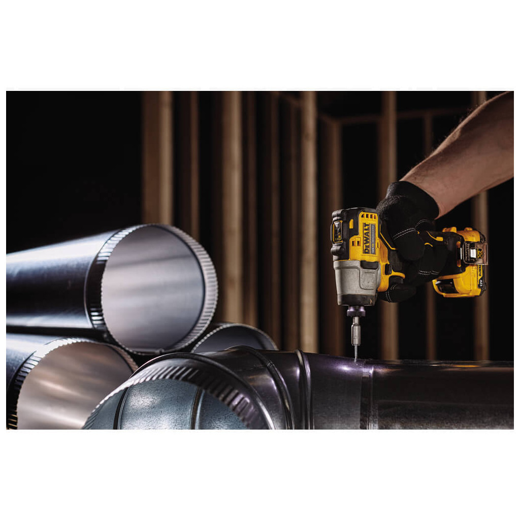 Шуруповерт DeWALT 12V XR Li-Ion, 163 Нм, 2850 об/мин (без АКБ и ЗУ) (DCF801N) - зображення 5