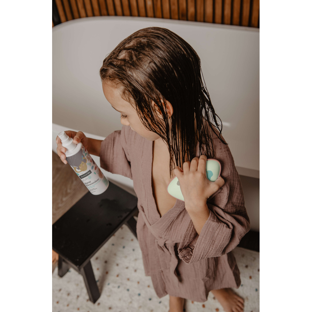 Набір для догляду за дитиною Suavinex для розчісування волосся дітей від 3 років (спрей 250 мл та розчіска) (308141) - picture 4