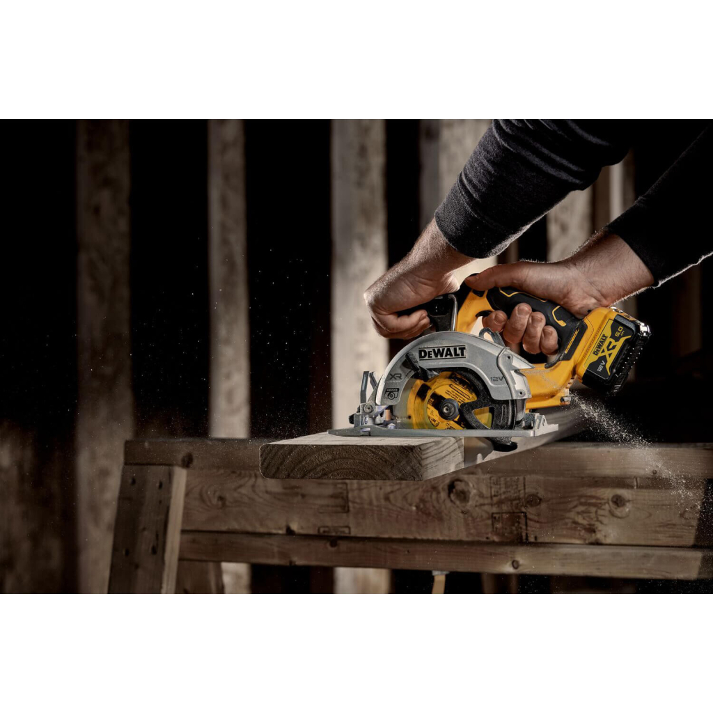 Дискова пила DeWALT 12В XR Li-lon безщіткова, диск 140х20 мм, 2x5Ah, кейс TSTAK (DCS512P2) - зображення 5
