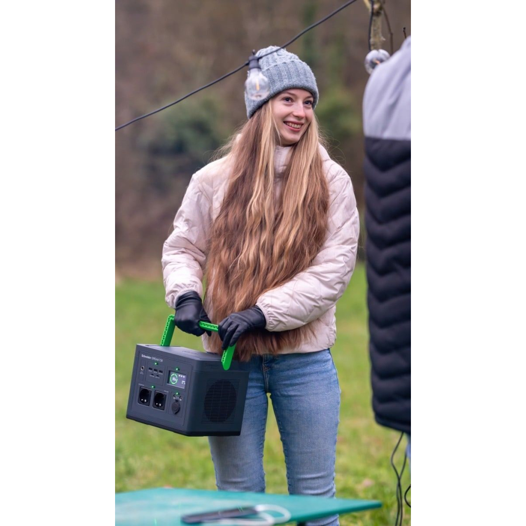 Зарядна станція Schneider Electric 700, 738Wh (PPS730-GR) - зображення 5