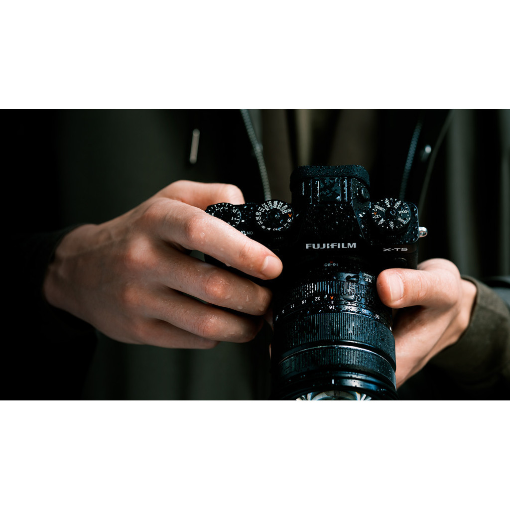 Цифровий фотоапарат Fujifilm X-T5 + XF 16-80 F4 Kit Black (16782571) - зображення 3