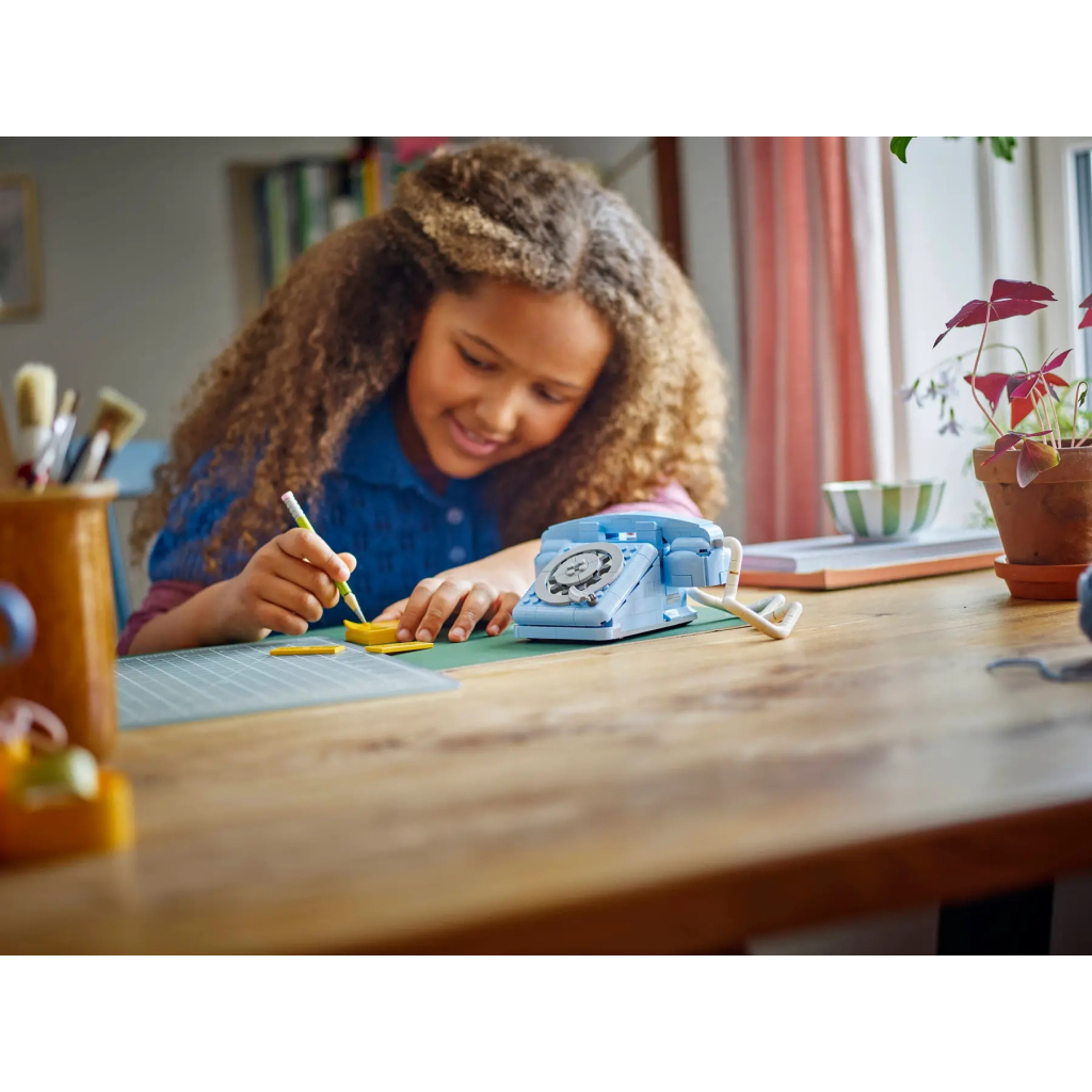 Конструктор LEGO Creator Ретро телефон (31174) - зображення 9