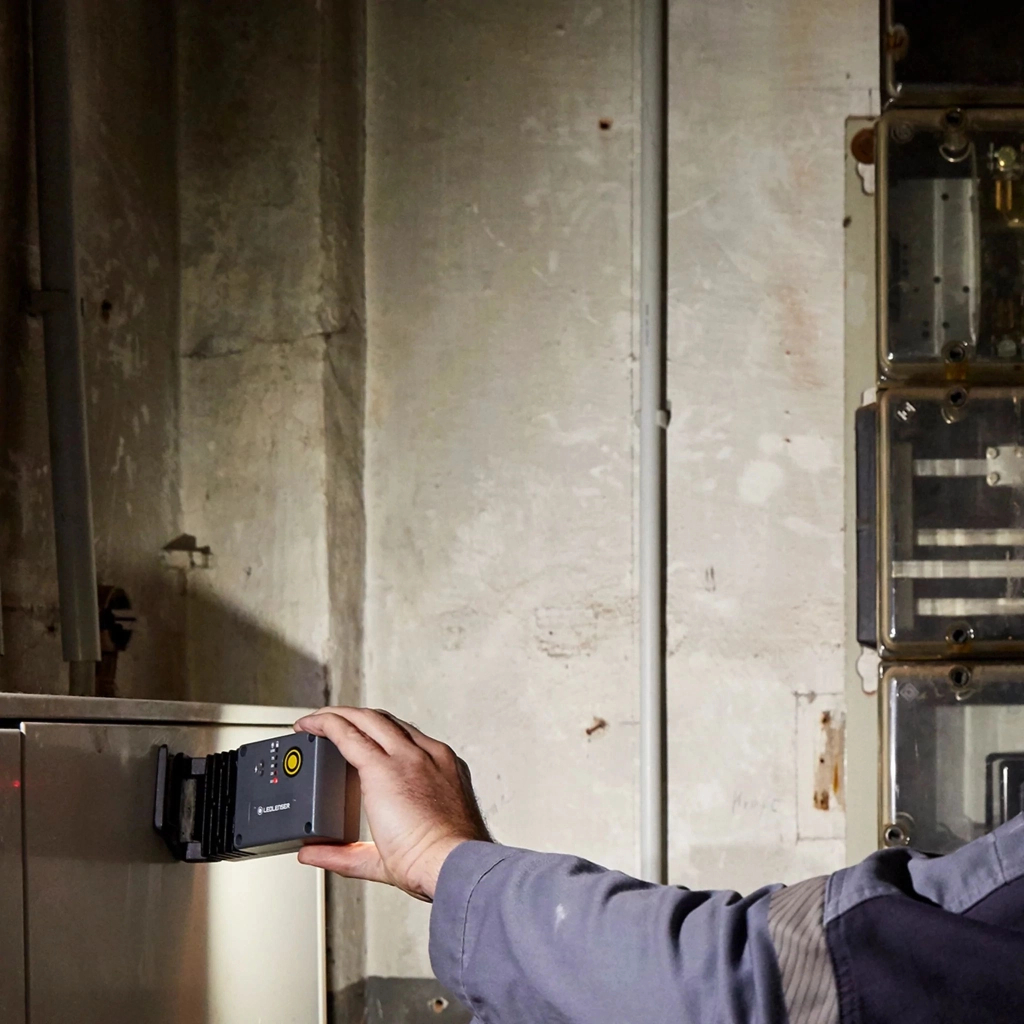 Ліхтар LedLenser IF3R (502171) - зображення 12