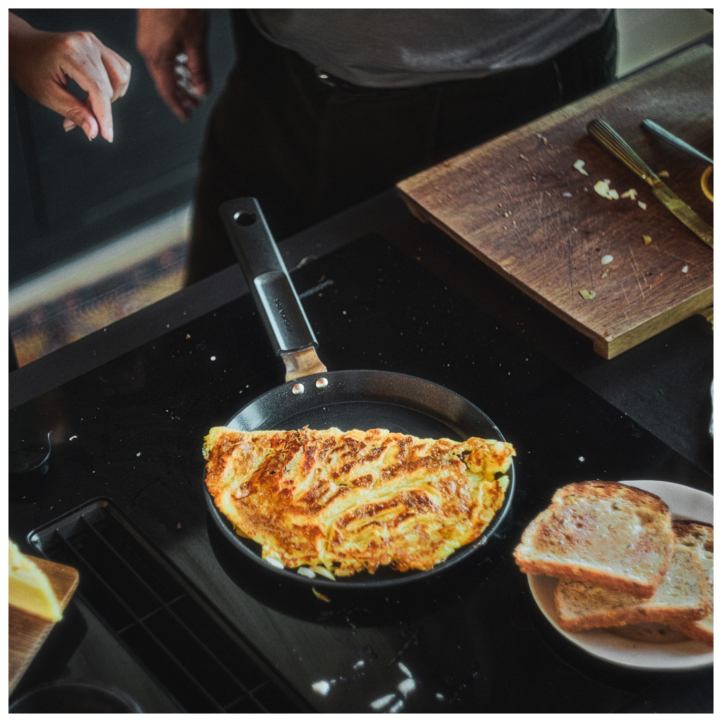 Сковорода Fiskars для млинців Hard Face 22 см (1075522) - зображення 6