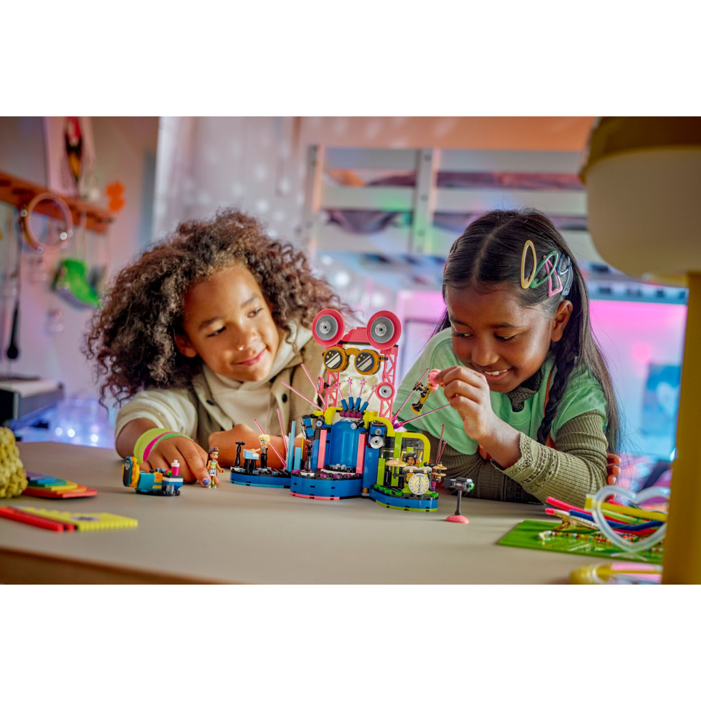 Конструктор LEGO Friends Музичне шоу талантів Хартлейк-Сіті 669 деталей (42616) - зображення 11