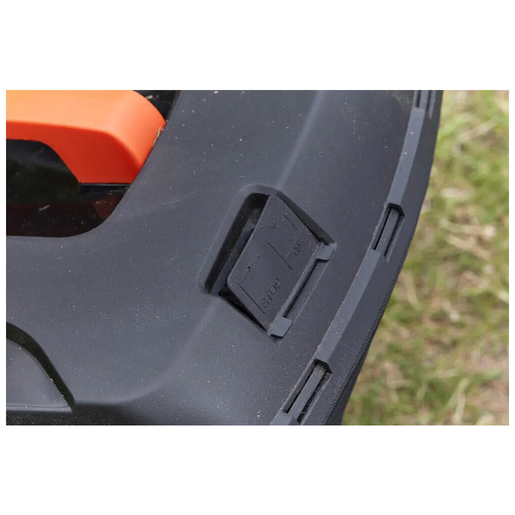 Газонокосарка Black&Decker акумуляторна 36 В, 2.5 Ач, 32 см, 1 АКБ та ЗП (BCMW3336L1) - изображение 7