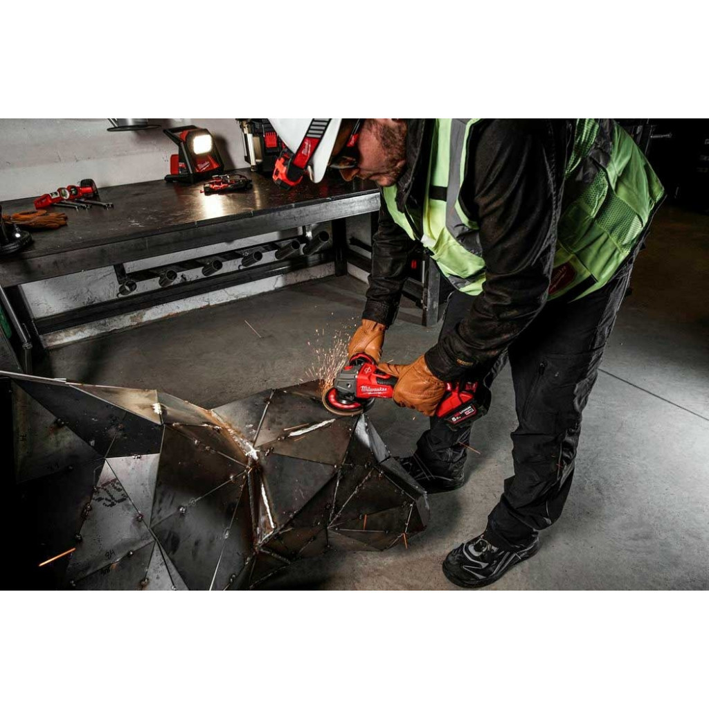 Шліфувальна машина Milwaukee M18 FSAG125XB-0X FUEL, 125 мм, HD кейс (без АКБ та ЗП) (4933478429) - зображення 7