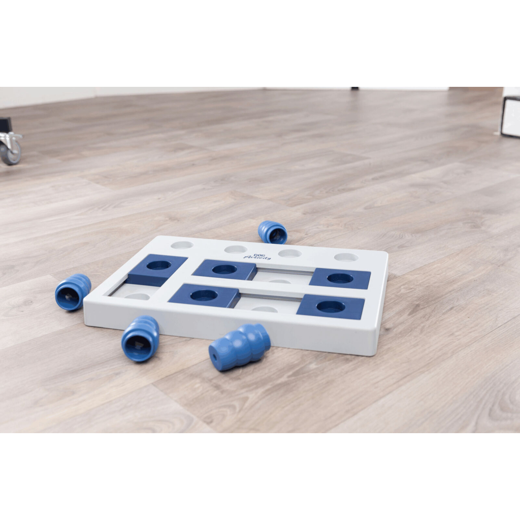 Іграшка для собак Trixie Шахи 40х10х27 см (4011905320229) - зображення 3