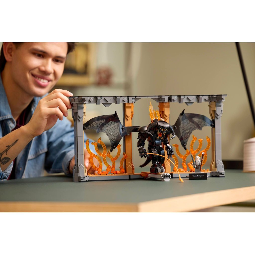 Конструктор LEGO Icons Володар кілець: Балрог. Книжковий куточок (10367) - зображення 10