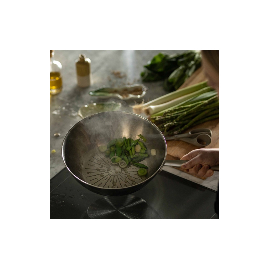 Сковорода Fiskars Вок All Steel Pure матова 28 см (1065629) - зображення 9