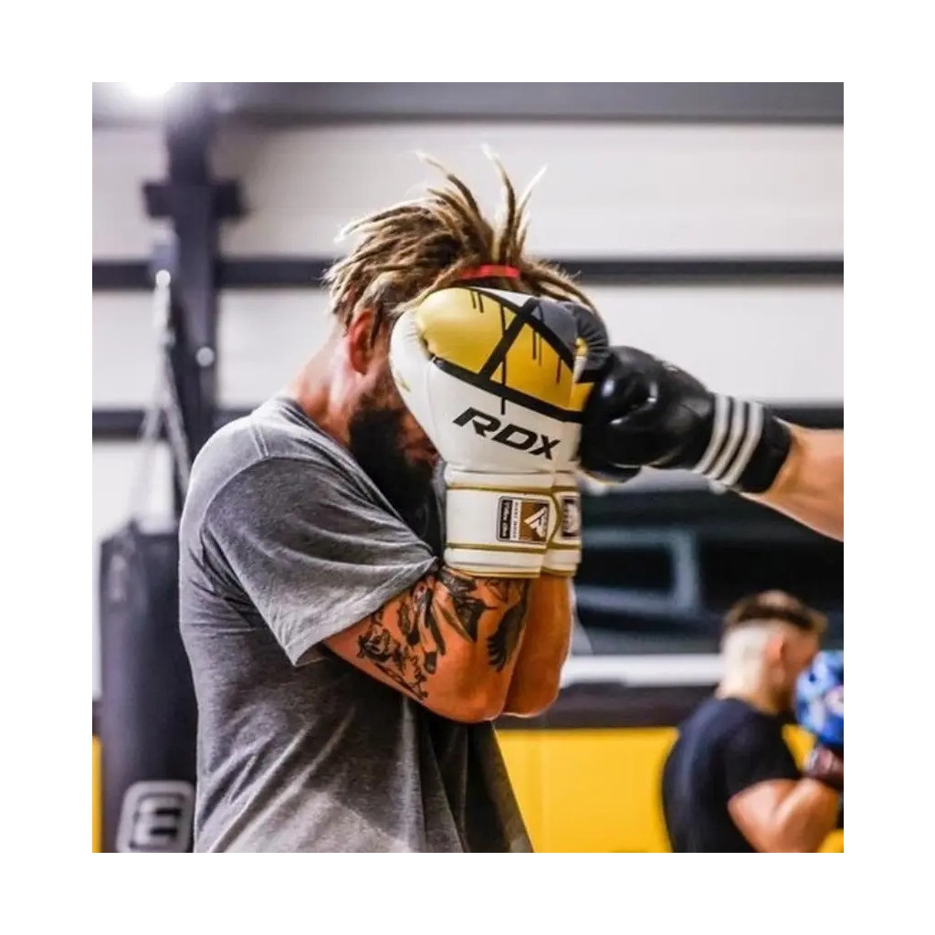 Боксерські рукавички RDX F7 Ego Golden 10 унцій (BGR-F7GL-10oz) - зображення 10