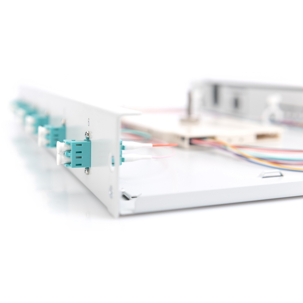 Патч-панель 1U 19", 6xLC duplex, incl, Splice Cass, OM3 Color Pigtails, Adapter Digitus (DN-96330/3) - изображение 3