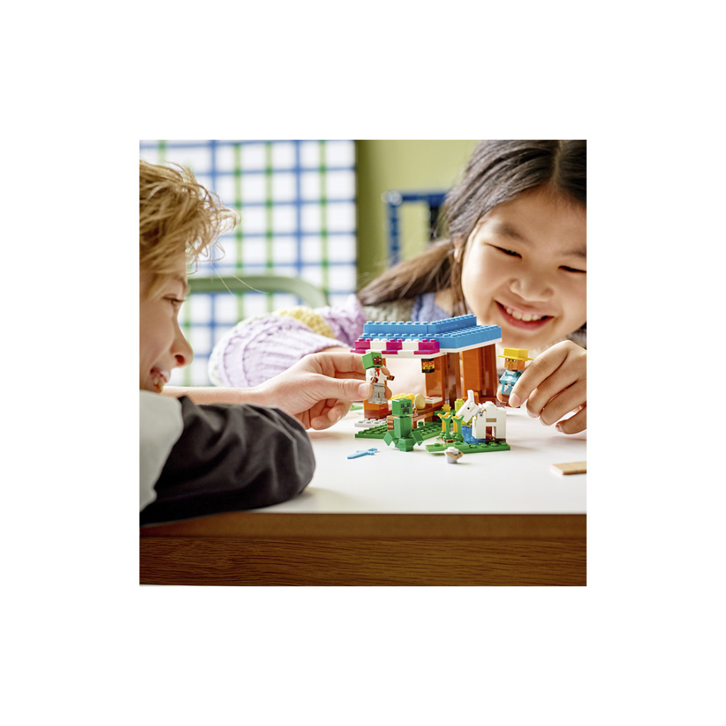 Конструктор LEGO Minecraft Пекарня 154 деталі (21184) - зображення 4