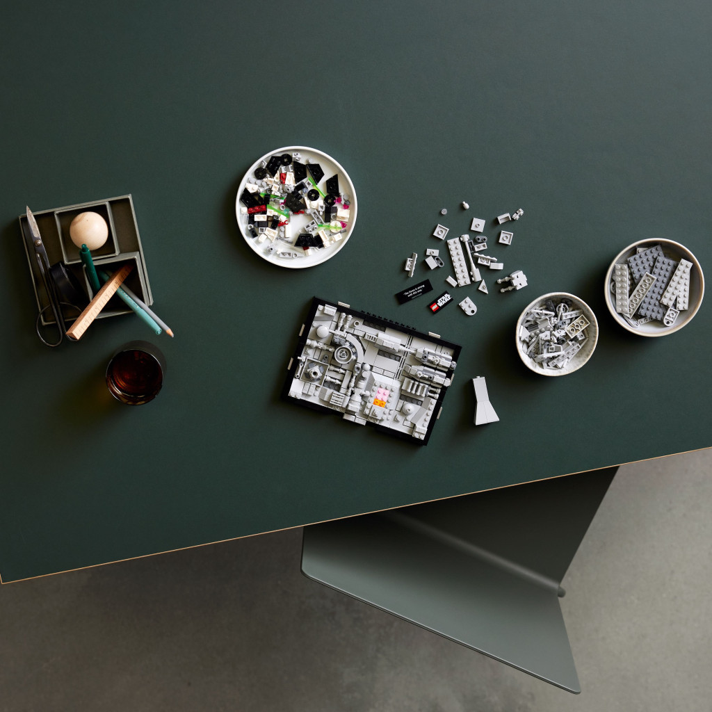 Конструктор LEGO Star Wars Діорама «Політ над Зіркою Смерті» 665 деталей (75329) - зображення 4