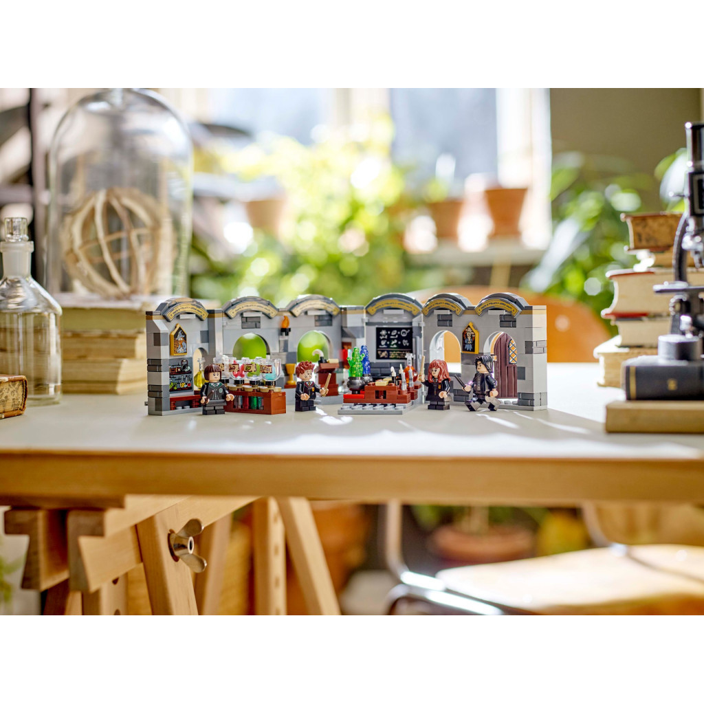 Конструктор LEGO Harry Potter Замок Гоґвортс: Урок зіллєваріння (76431) - зображення 11