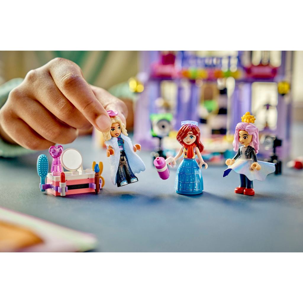Конструктор LEGO Friends Модний показ у Хартлейк-Сіті (42685) - зображення 11