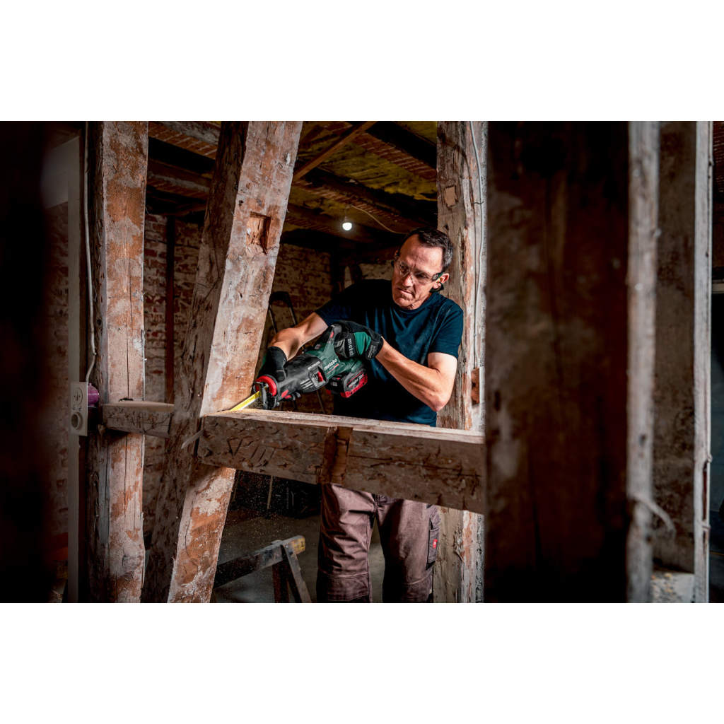 Шабельна пила Metabo SSEP 18 LT BL 18V, хід 32мм, 0-3000 об/хв, 3кг (без АКБ та ЗП) (601617850) - зображення 3