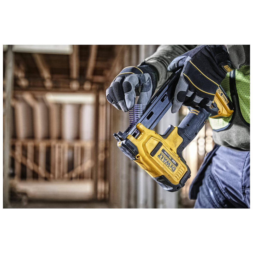 Степлер будівельний DeWALT 18В XR, довжина/ширина скоби 25/19.7 мм, 2xAh, кейс TSTAK (DCN701D2) - изображение 10