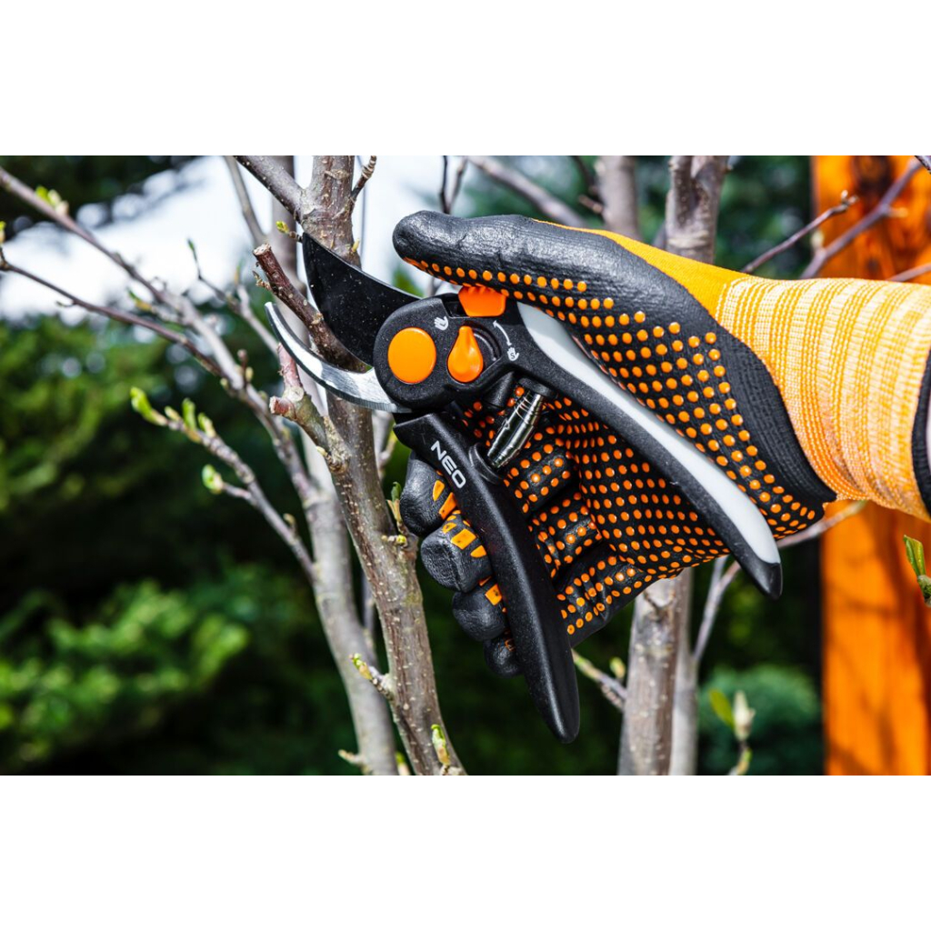 Секатор Neo Tools площинний, d різу 18мм, 200мм, 248г (15-202) - изображение 3