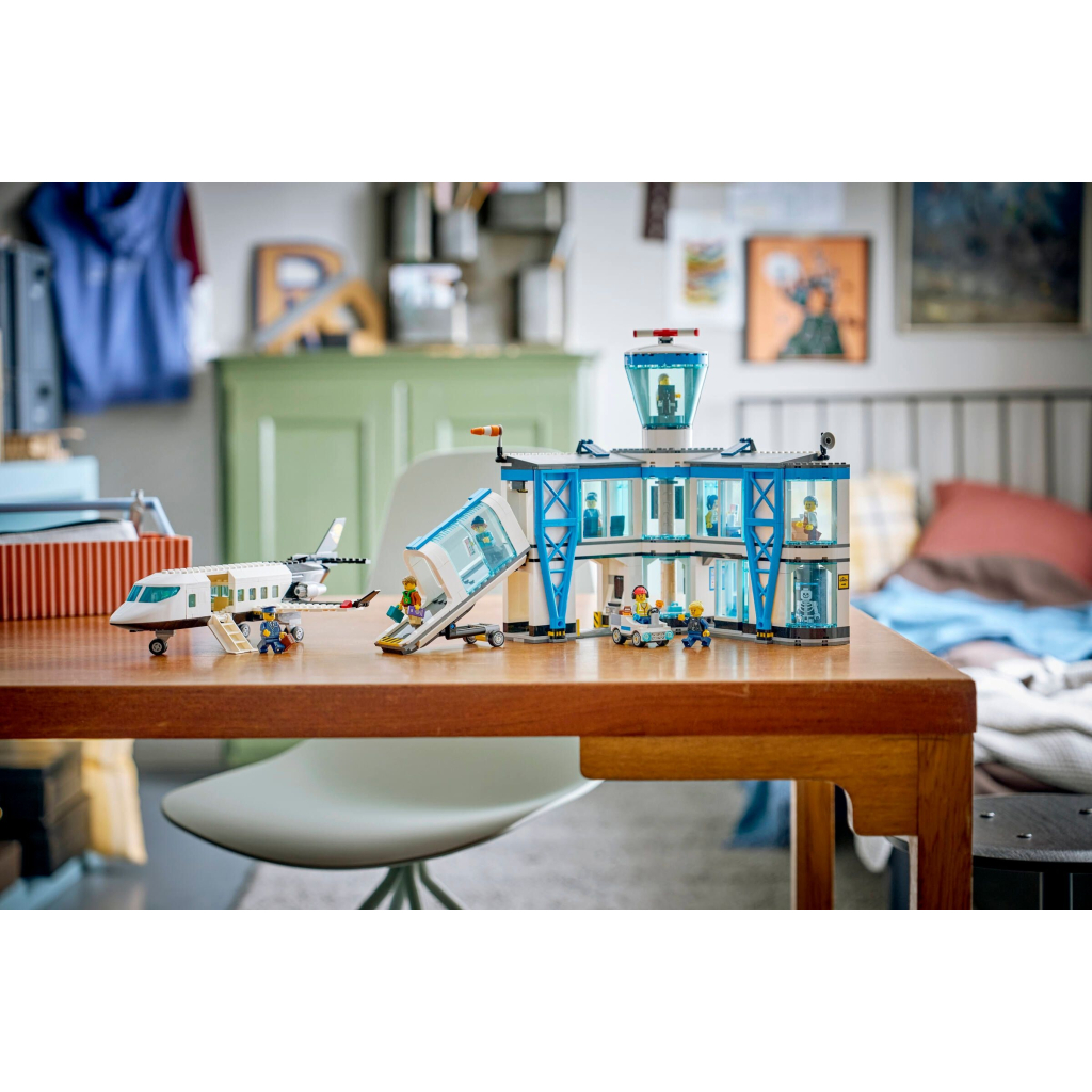 Конструктор LEGO City Аеропорт із літаком (60502) - picture 12