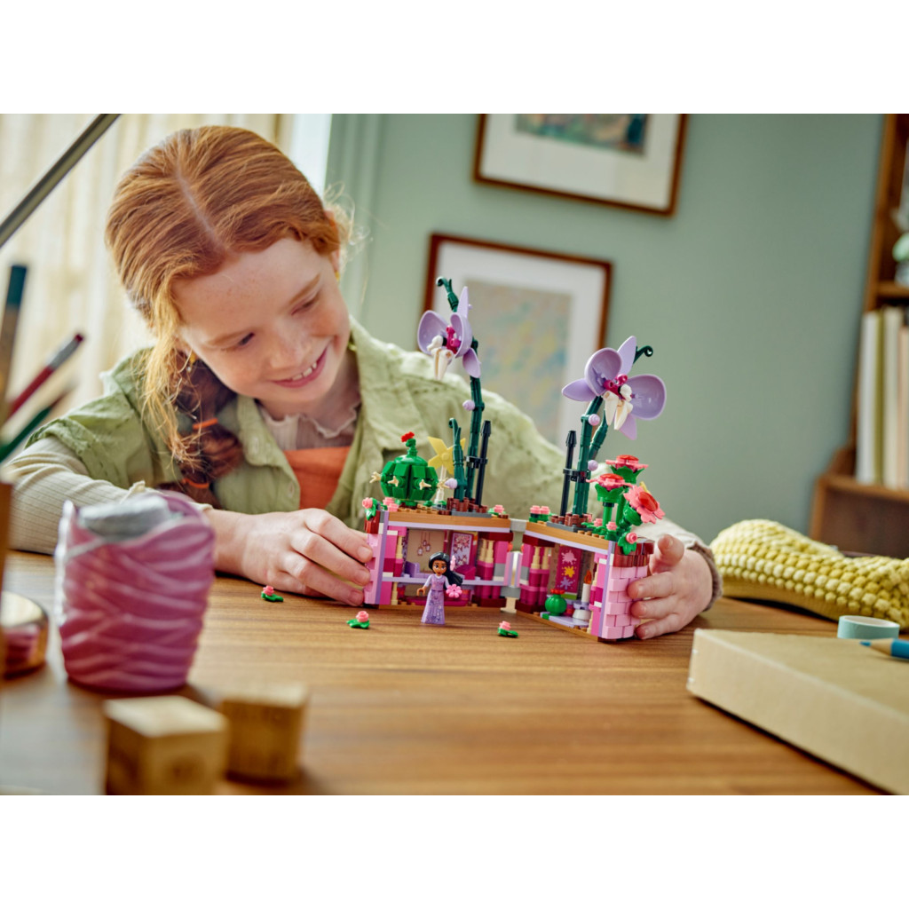 Конструктор LEGO Disney Princess Classic Квітковий горщик Ізабели 641 деталь (43237) - зображення 8
