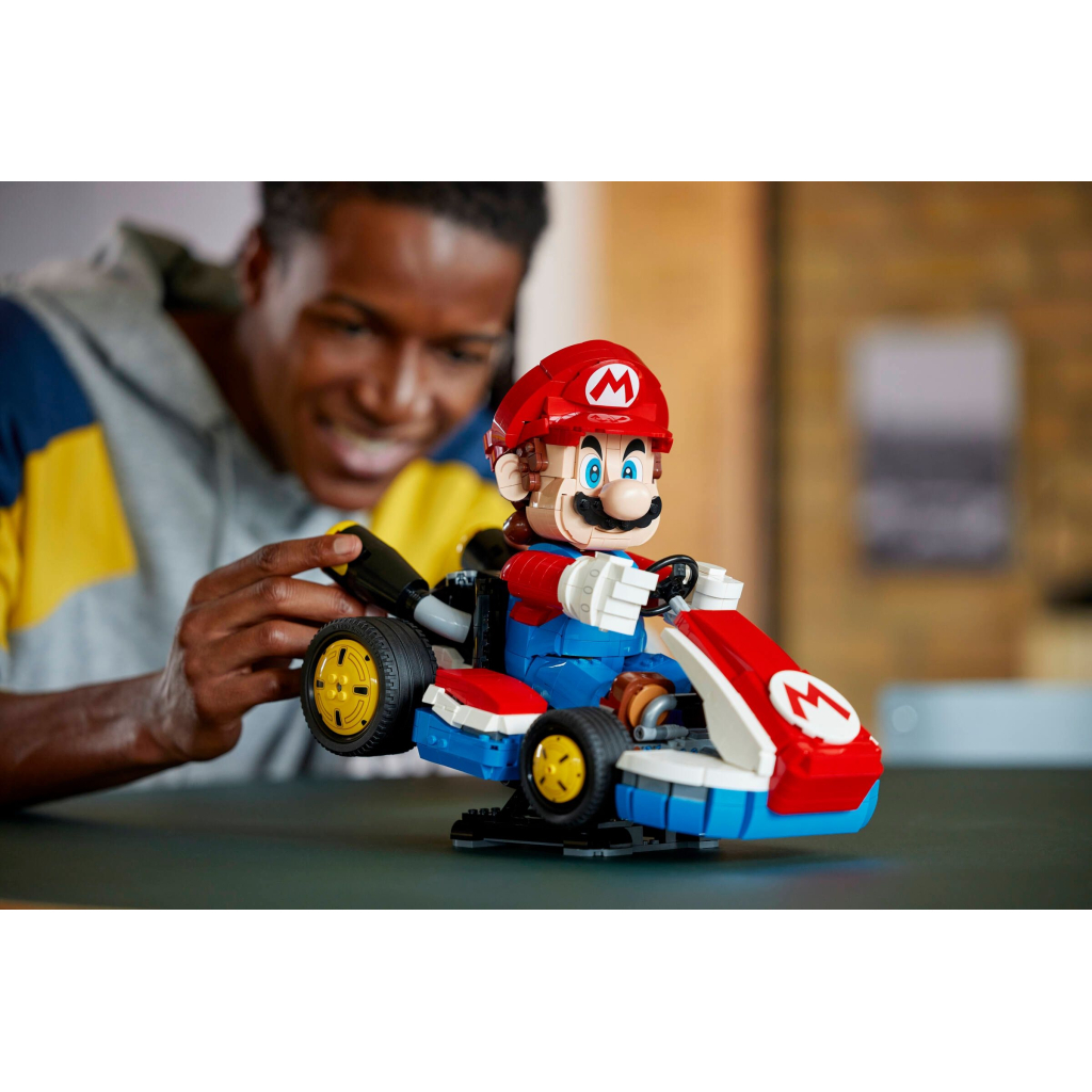 Конструктор LEGO Super Mario Mario Kart: Mario і Standard Kart (72037) - зображення 10