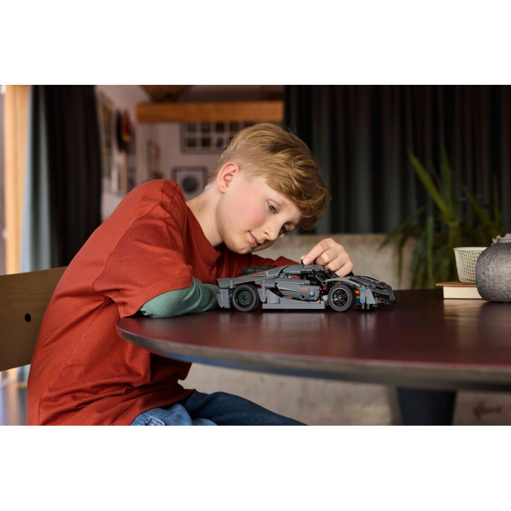 Конструктор LEGO Technic Koenigsegg Jesko Absolut — сірий гіперкар (42173) - зображення 9