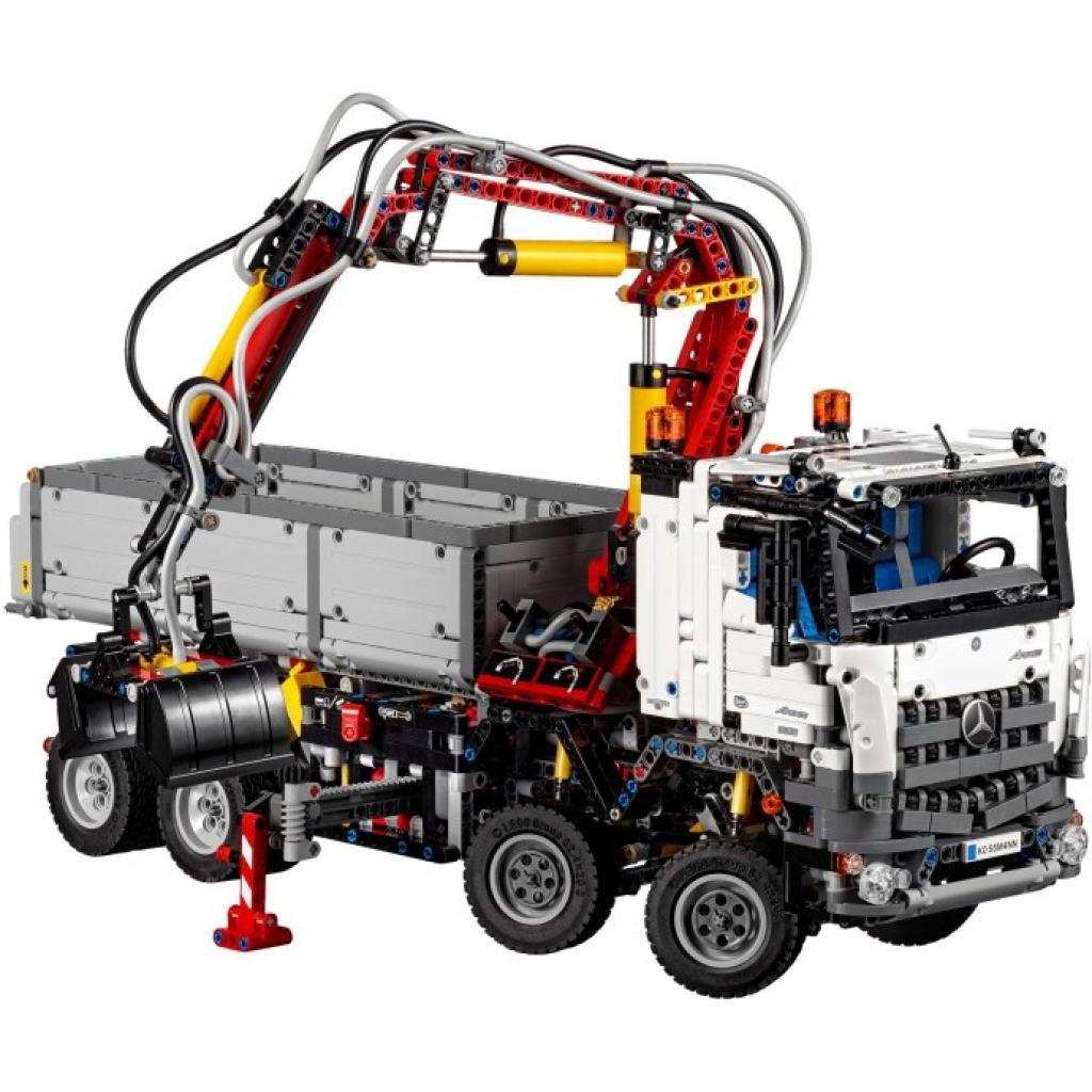 Конструктор LEGO Technic Mercedes-Benz Arocs (42043) - зображення 3