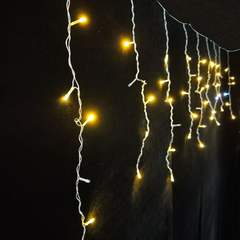 Гірлянда Novogod`ko бахрома 83 LED, теплий білий, 3*0,6 м, мерехтіння (973776) - зображення 1