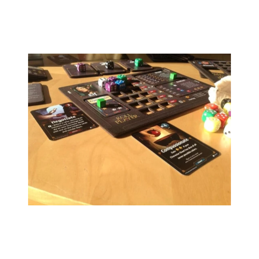 Настільна гра Thunderworks Games Roll Player (Шлях Героя), англійська (680474010523) - зображення 5