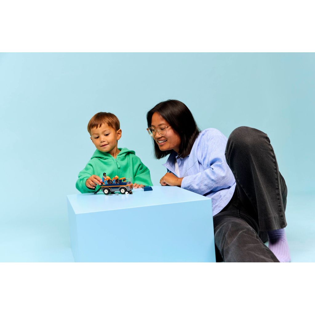 Конструктор LEGO City Транспортер мотоциклів (60491) - зображення 9