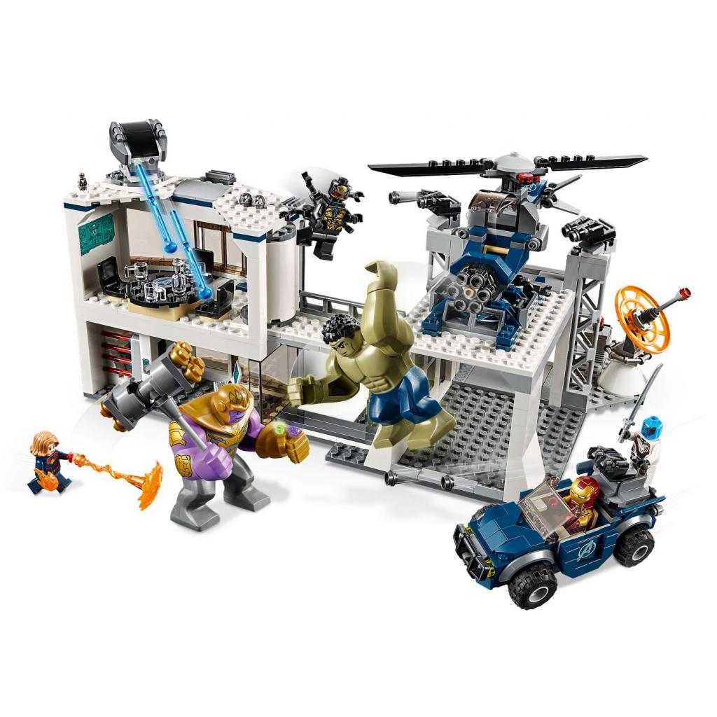 Конструктор LEGO Marvel Comics Битва на базі Месників 699 деталей (76131) - зображення 4