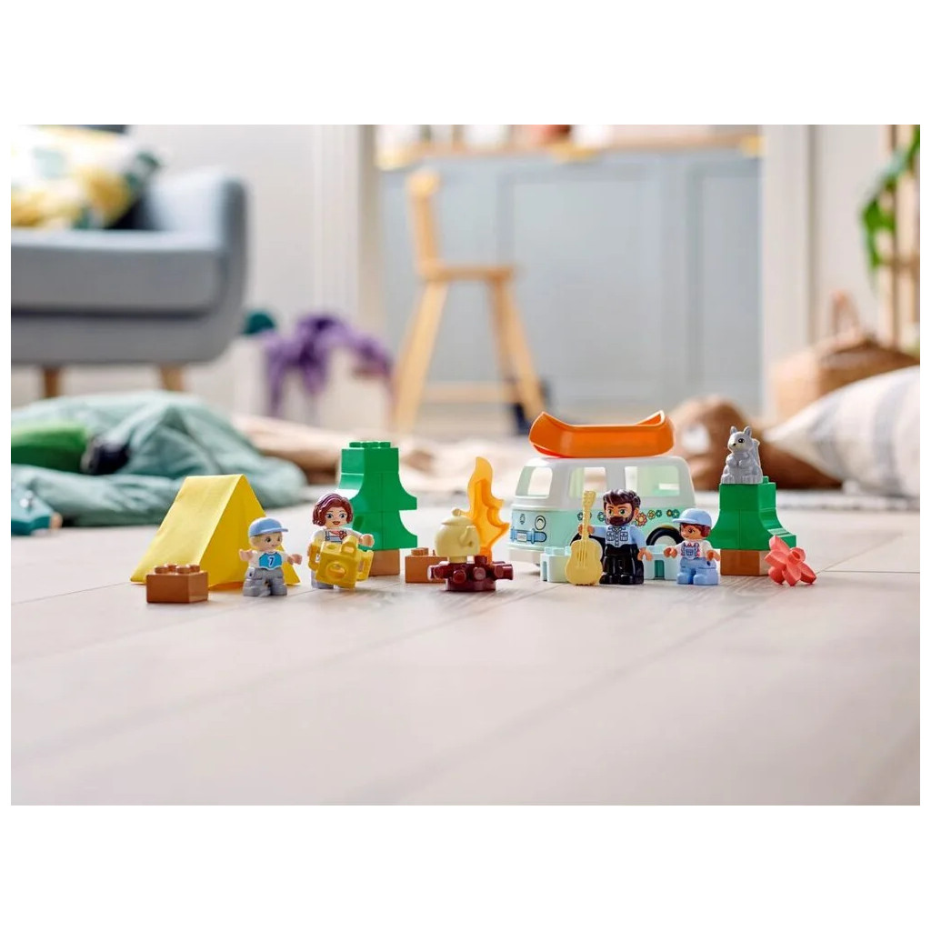 Конструктор LEGO Duplo Сімейний кемпінг (10946) - зображення 2