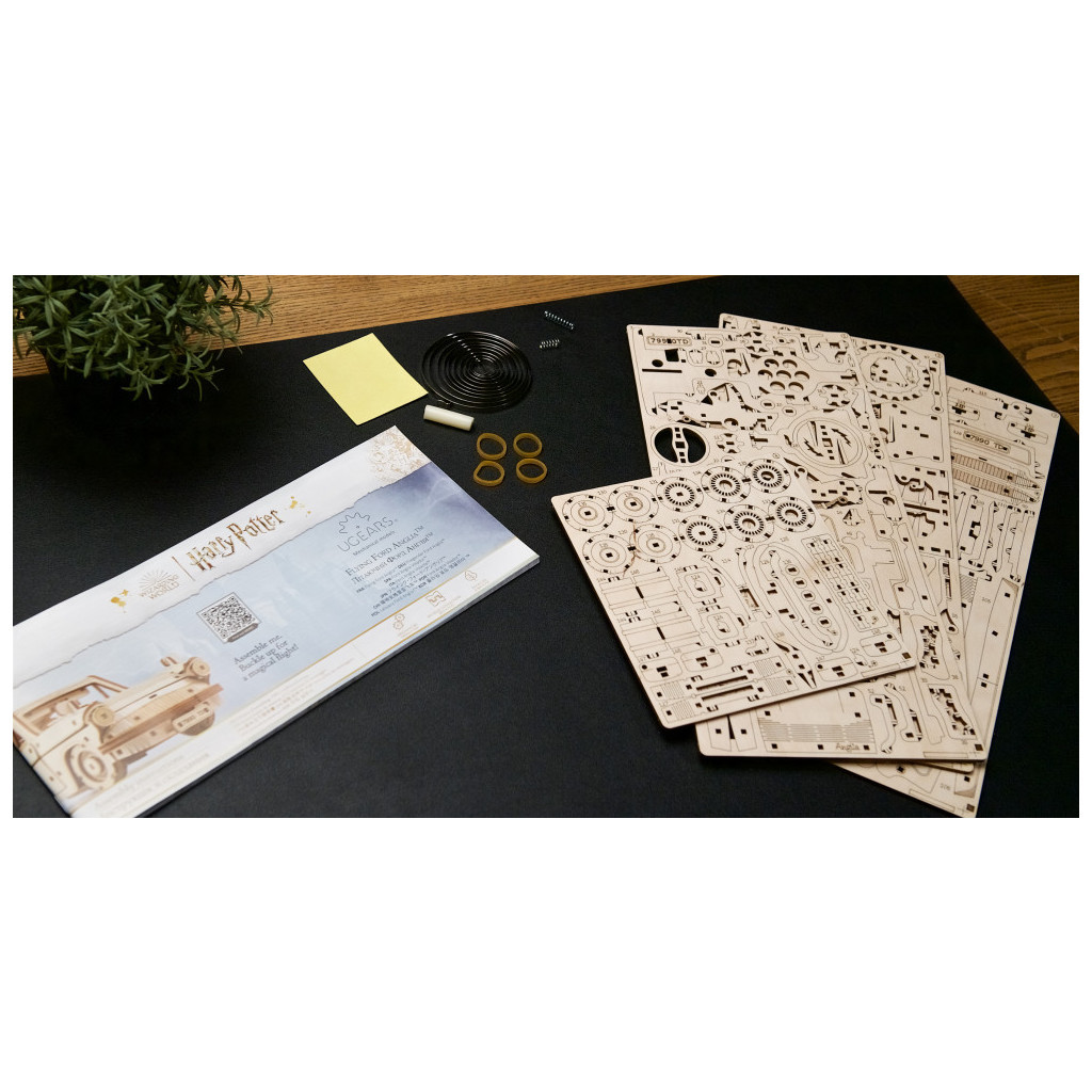 Конструктор Ugears Літаючий Форд Англія (6337402) - зображення 12