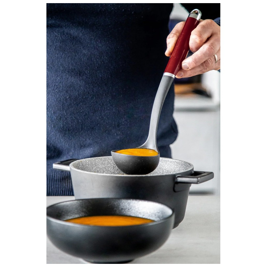 Ополоник KitchenAid Coreline, 32,8 см, червоний (KAG006OHERE) - зображення 6