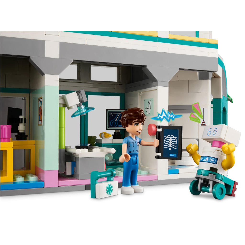 Конструктор LEGO Friends Лікарня в Хартлейк-Сіті 1045 деталей (42621) - зображення 4