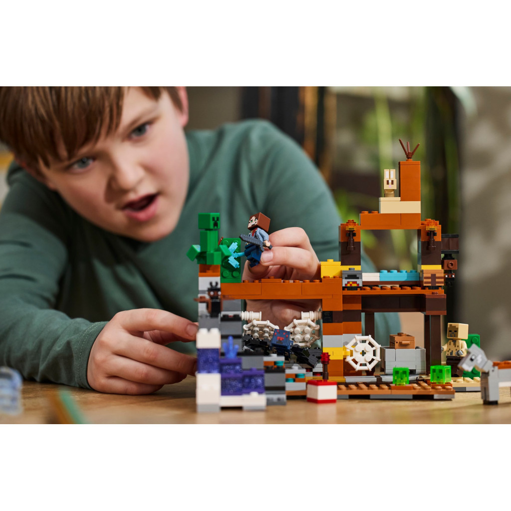 Конструктор LEGO Minecraft Покинута шахта у безплідних землях (21263) - зображення 9