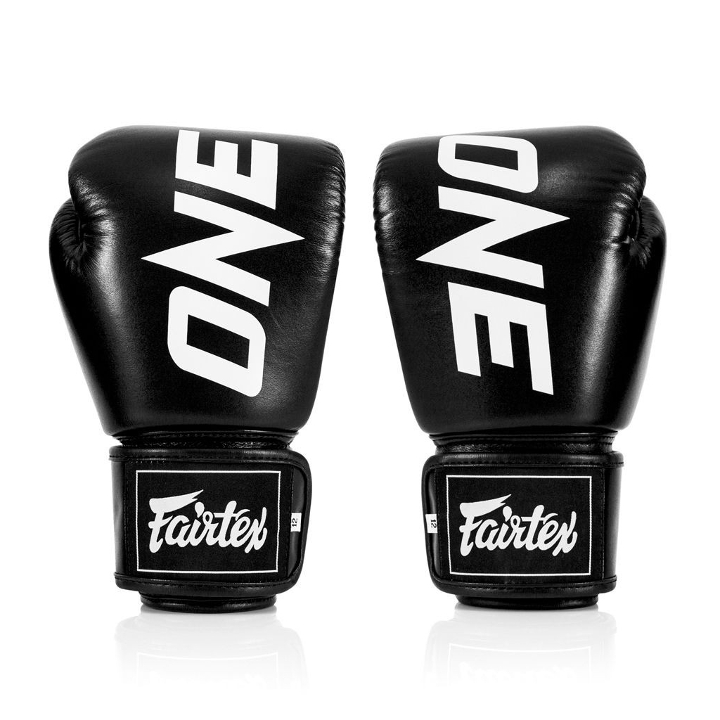 Боксерські рукавички Fairtex BGV1-ONE (натуральна шкіра) Black 10 унцій (бинти в комплекті) (BGV1-ONE_10oz_Black) - зображення 3