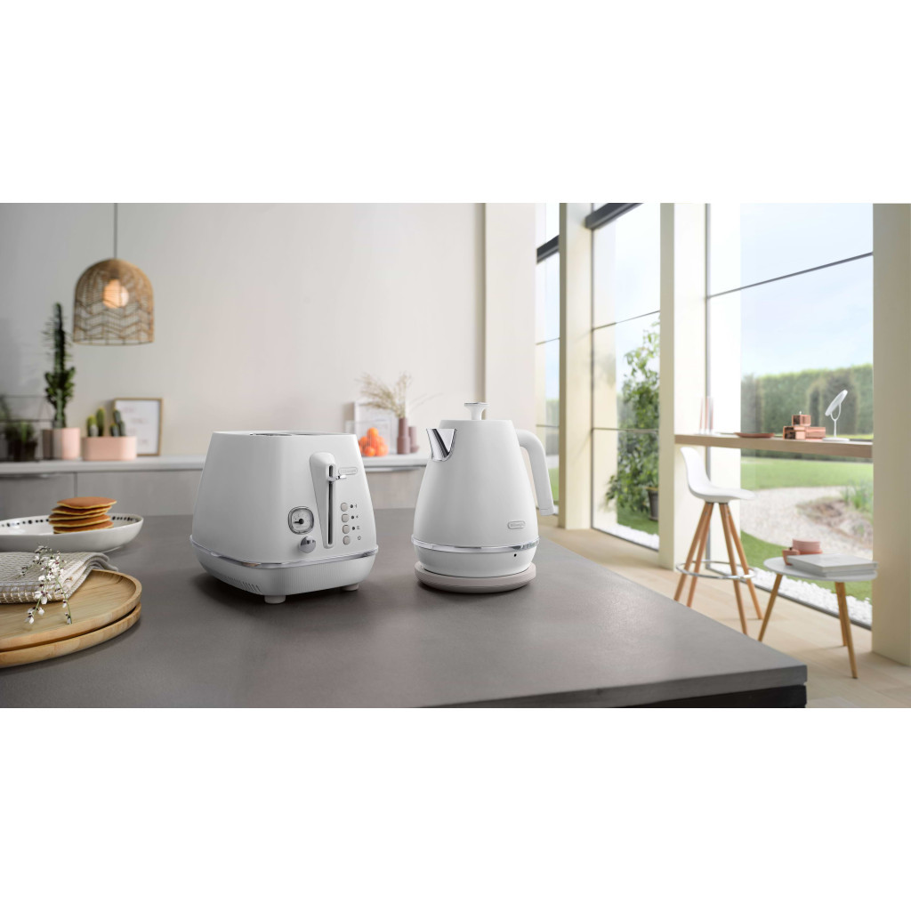 Електрочайник DeLonghi KBIN 2001 W (KBIN2001W) - зображення 4