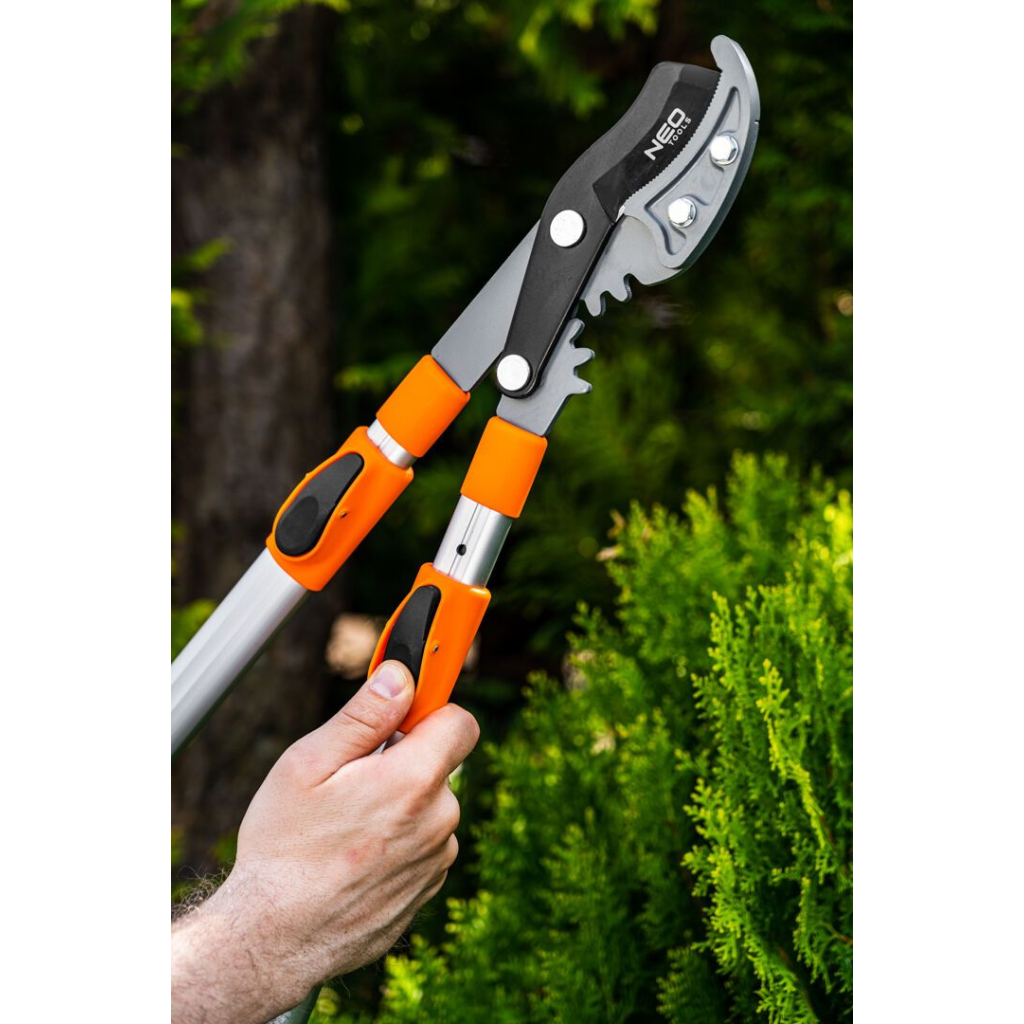 Секатор Neo Tools контактний, d різу 42мм, телескопічний 670-970мм, 1375г (15-254) - изображение 2