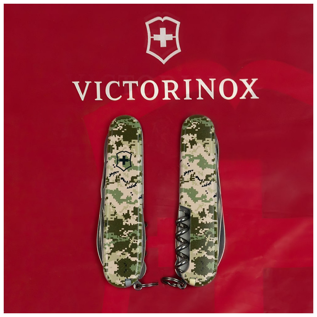 Ніж Victorinox Climber Army Піксель (1.3703.3_W3940p) - зображення 11