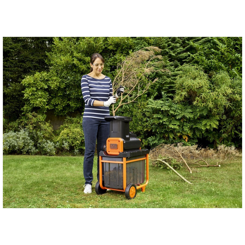 Садовий подрібнювач Black&Decker 2.8 кВт, макс. 45 мм, фреза, 45 л (BEGAS5800) - зображення 4