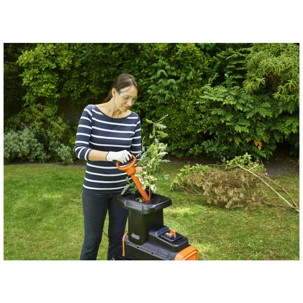 Садовий подрібнювач Black&Decker 2.8 кВт, макс. 45 мм, фреза, 45 л (BEGAS5800) - зображення 5