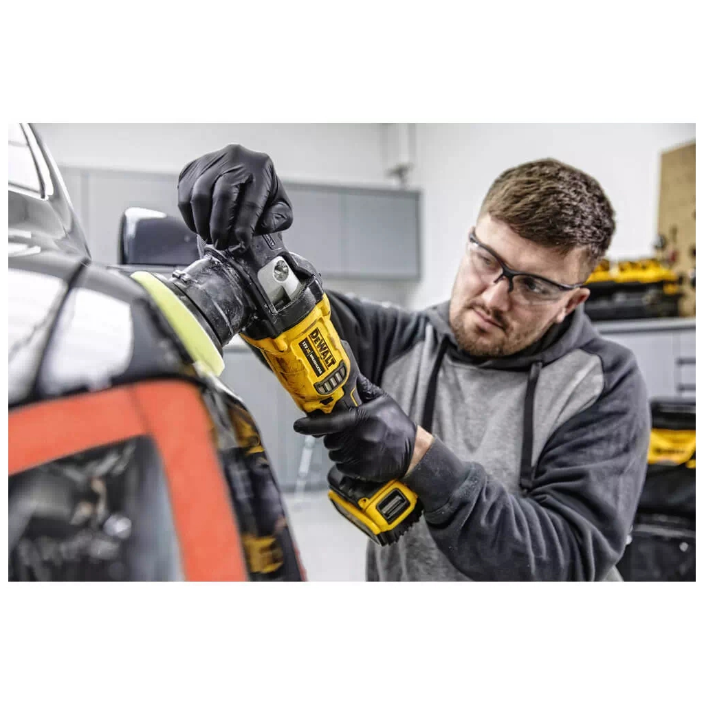 Шліфувальна машина DeWALT полірувальна 18В XR Li-Ion, безщіткова, 2000 - 5500 об/хв (без АКБ та ЗП) (DCM848N) - зображення 3