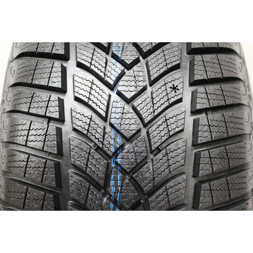 Шина Goodyear Ultra Grip Performance NA0 245/35R20 95V Gen-1 XL - изображение 5