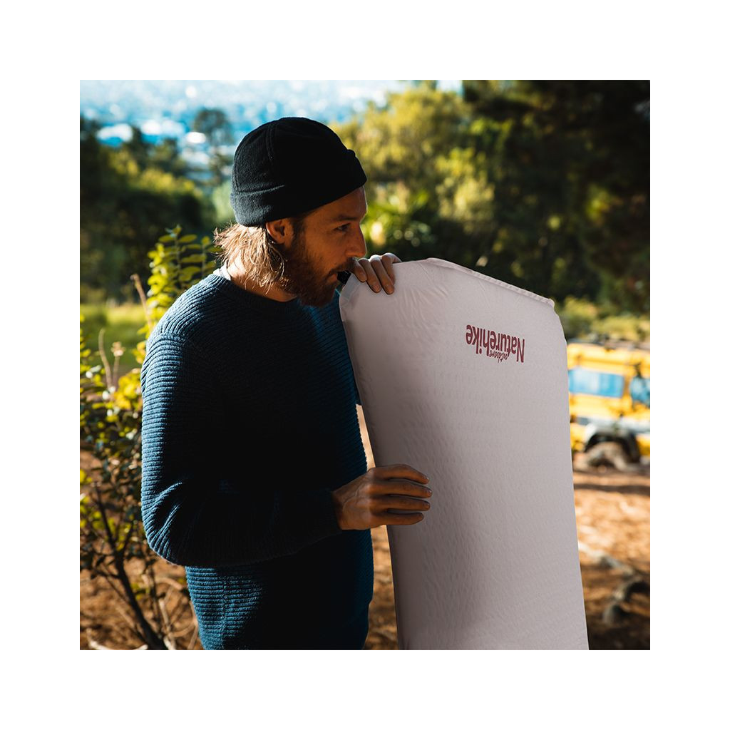 Туристичний килимок Naturehike Самонадувний одномісний NH20DZ002 60 мм бежевий (6927595795248) - зображення 3