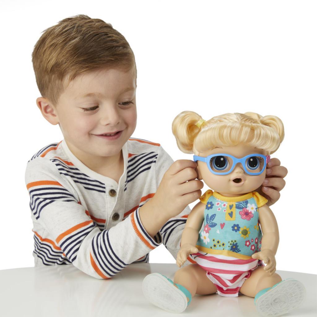 Лялька Hasbro Baby Alive Малятко вміє ходити (Блондинка) (E5247) - зображення 4