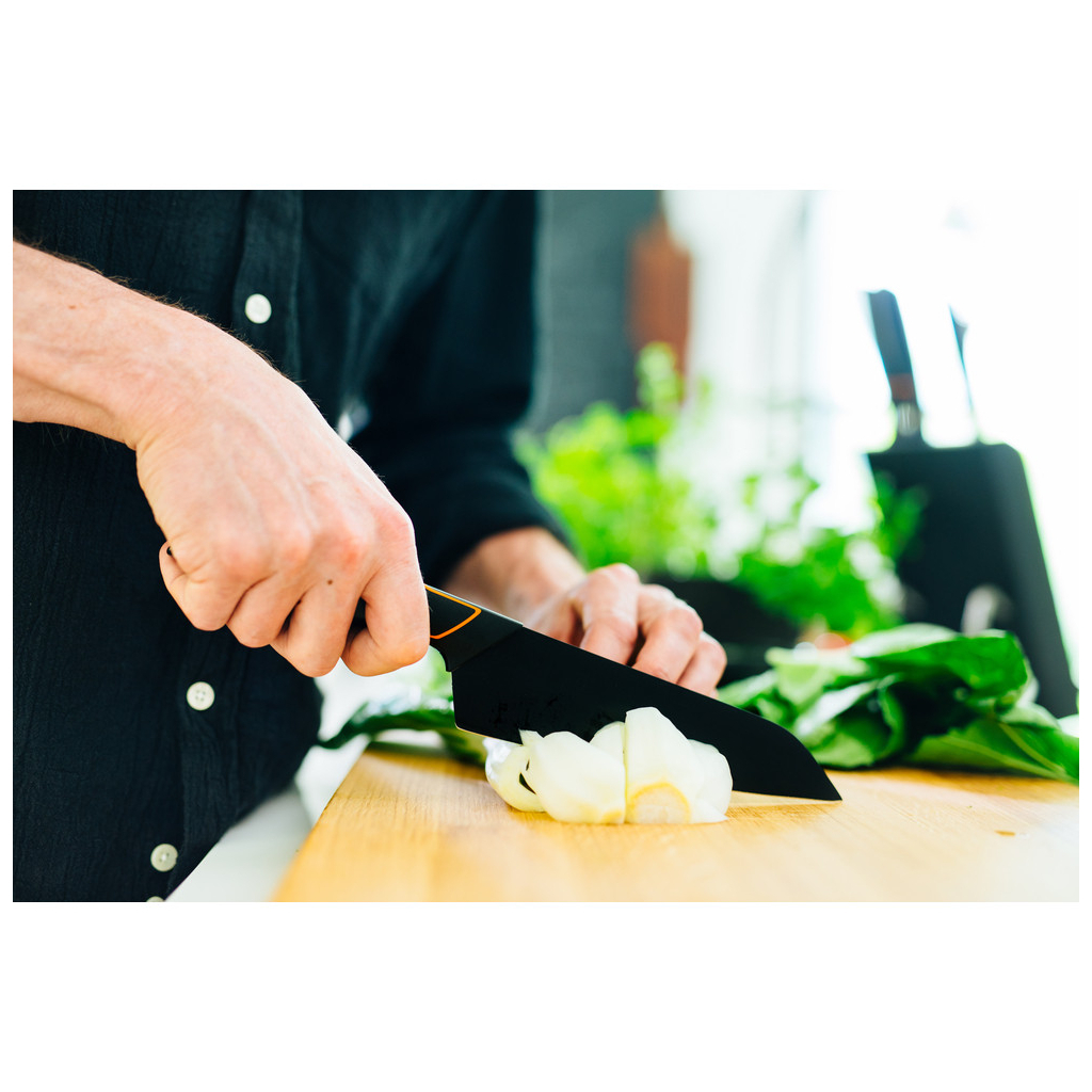 Кухонний ніж Fiskars Edge Santoku 17 см (1003097) - зображення 4