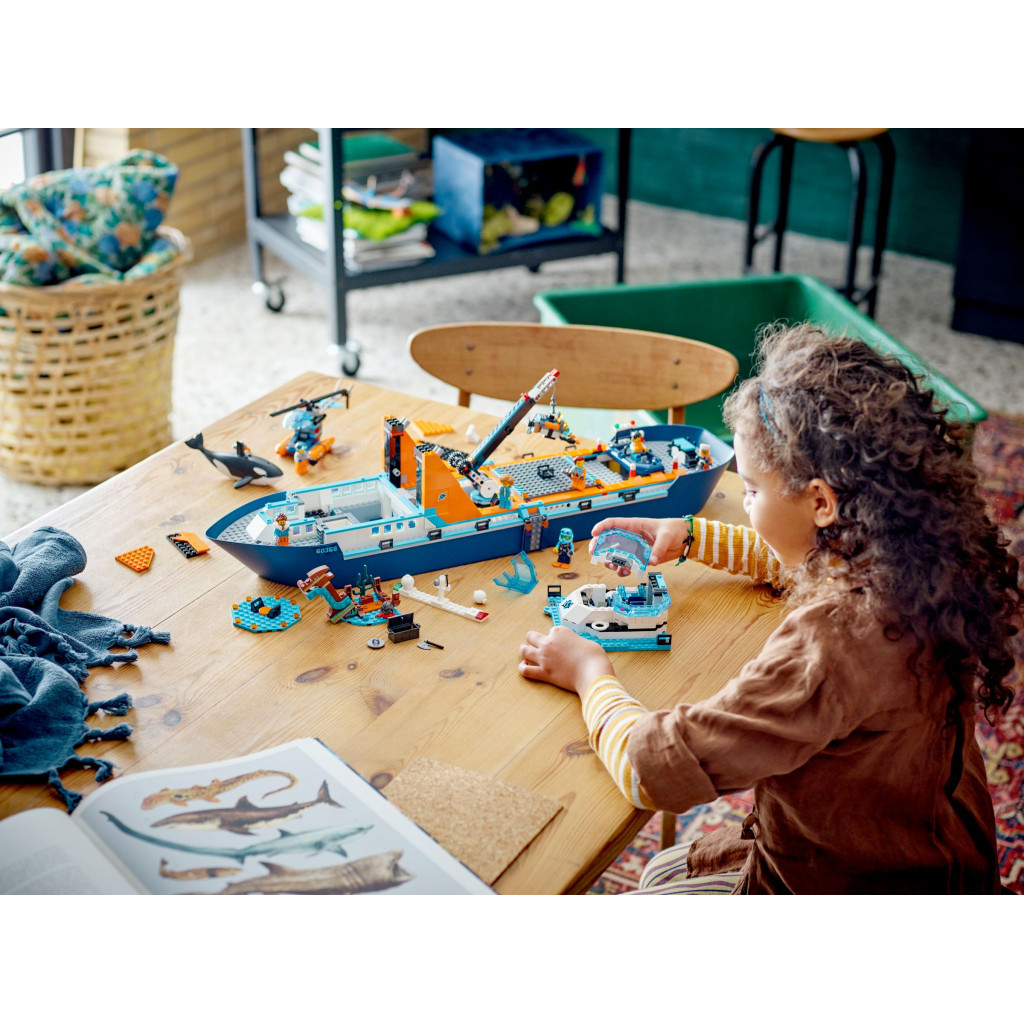 Конструктор LEGO City Арктичний дослідницький корабель 815 деталей (60368) - зображення 11